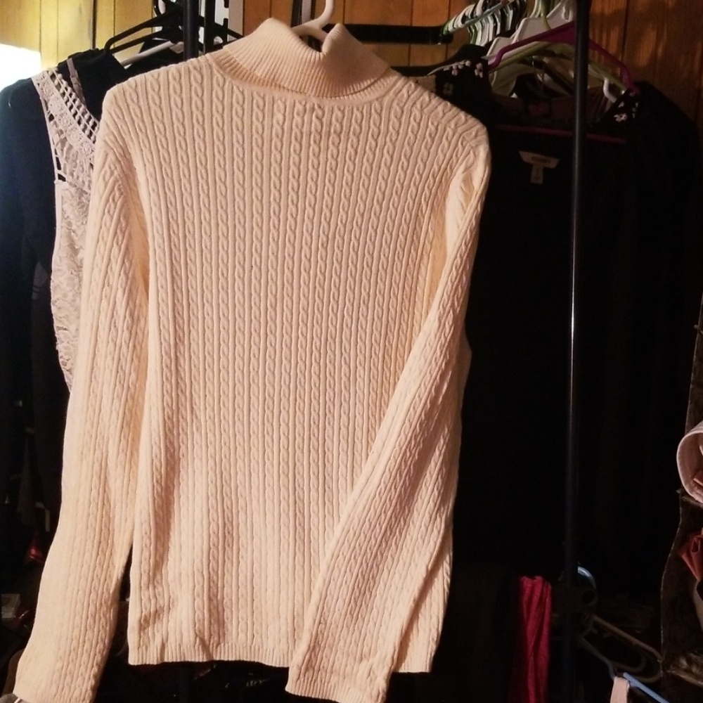 WOMEN'S Sweater